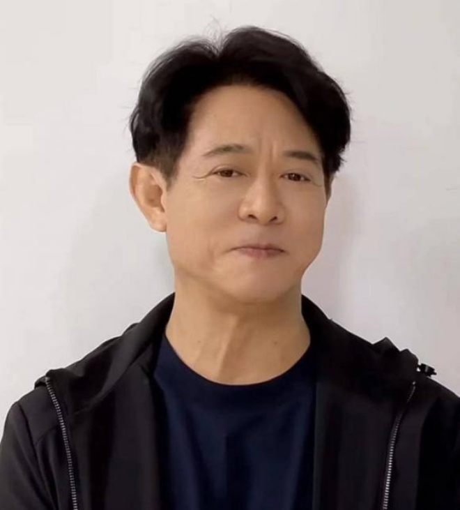 Lý Liên Kiệt khiến khán giả giật mình vì diện mạo khác biệt.