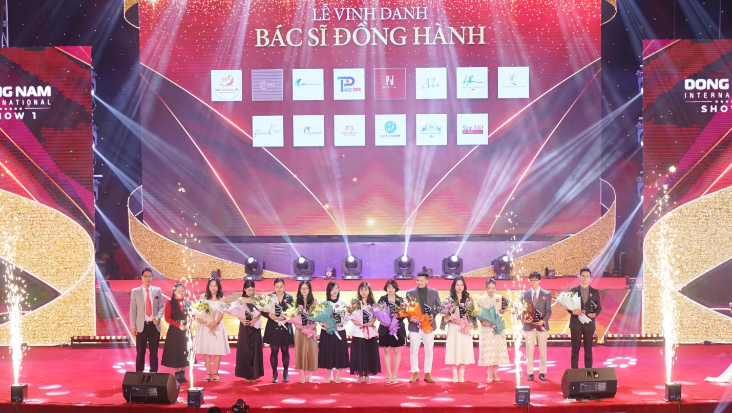 Hơn 1000 quý đối tác hội tụ tại đêm tiệc tri ân Dong Nam International “Shining.Show 1” - 6