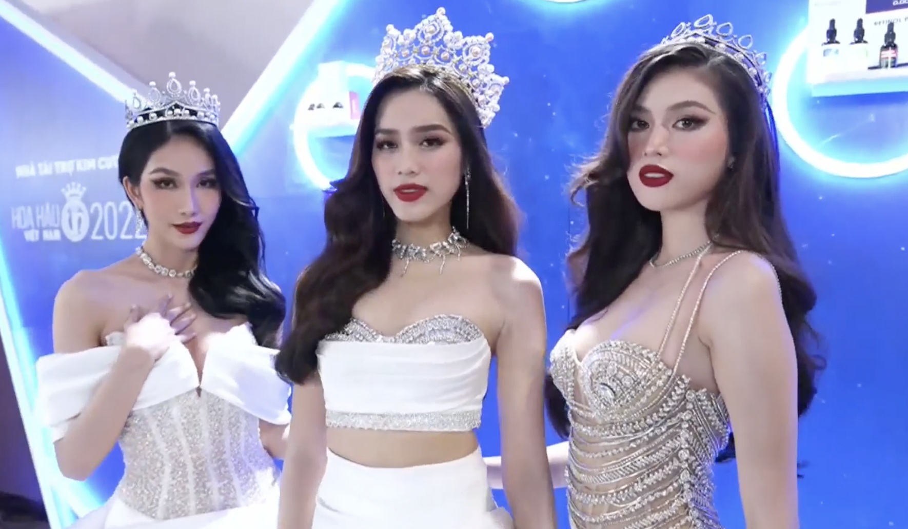 Trực tiếp Chung kết Hoa hậu Việt Nam 2022: 1 trong số 35 thí sinh sẵn sàng đội vương miện - 7