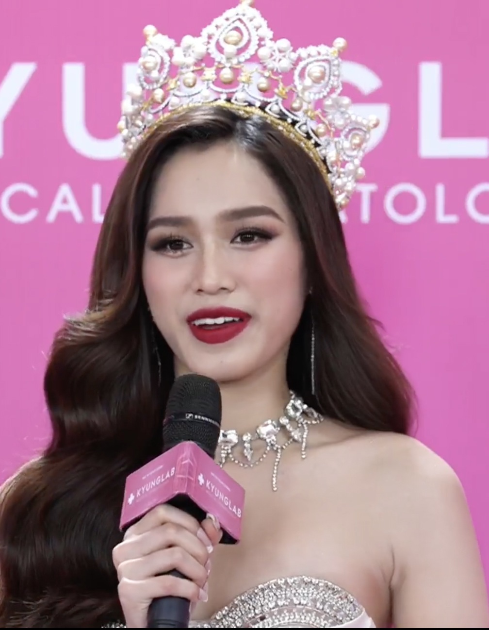 Trực tiếp Chung kết Hoa hậu Việt Nam 2022: 1 trong số 35 thí sinh sẵn sàng đội vương miện - 4