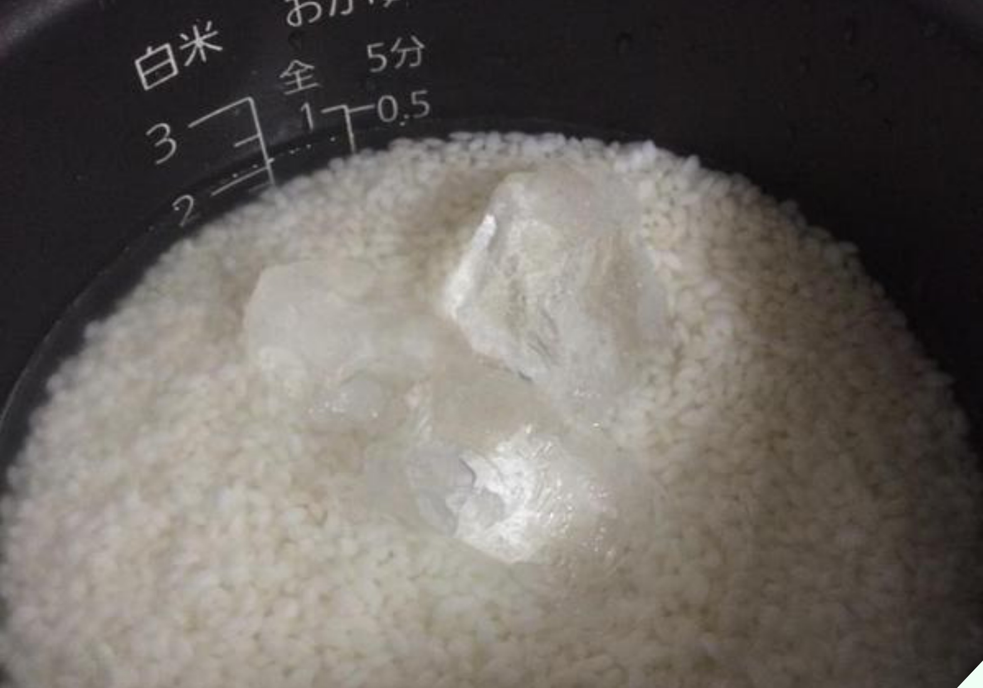 Gạo tẻ nấu với nước giải khát này thành loại gạo “tuyệt bổ”, hạt nào cũng trắng, thơm, mềm và dinh dưỡng gấp đôi.