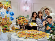 Yêu con - Mạnh Trường làm đầy tháng con trai nhìn kỹ chuẩn đại gia, mâm cao cỗ đầy quá sang chảnh