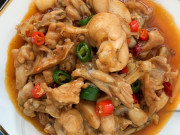 Bếp Eva - Đi chợ gặp loại thịt được ví như “vị thuốc mùa đông” mua về nấu cùng quả dài ngoằng thành món cay cay, lớn nhỏ đều ăn “thun thút”