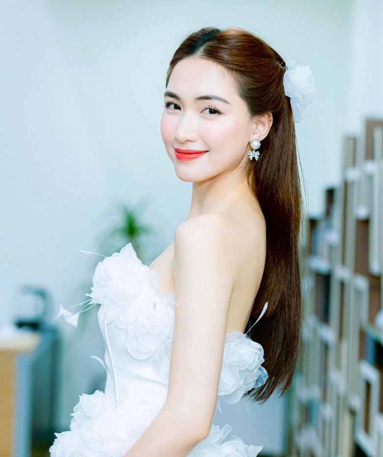 Sao Việt 24h: Bị chỉ trích không quan tâm con gái Mai Phương, Phùng Ngọc Huy vẫn đăng ảnh amp;#34;sayamp;#34; cùng tình tin đồn - 6