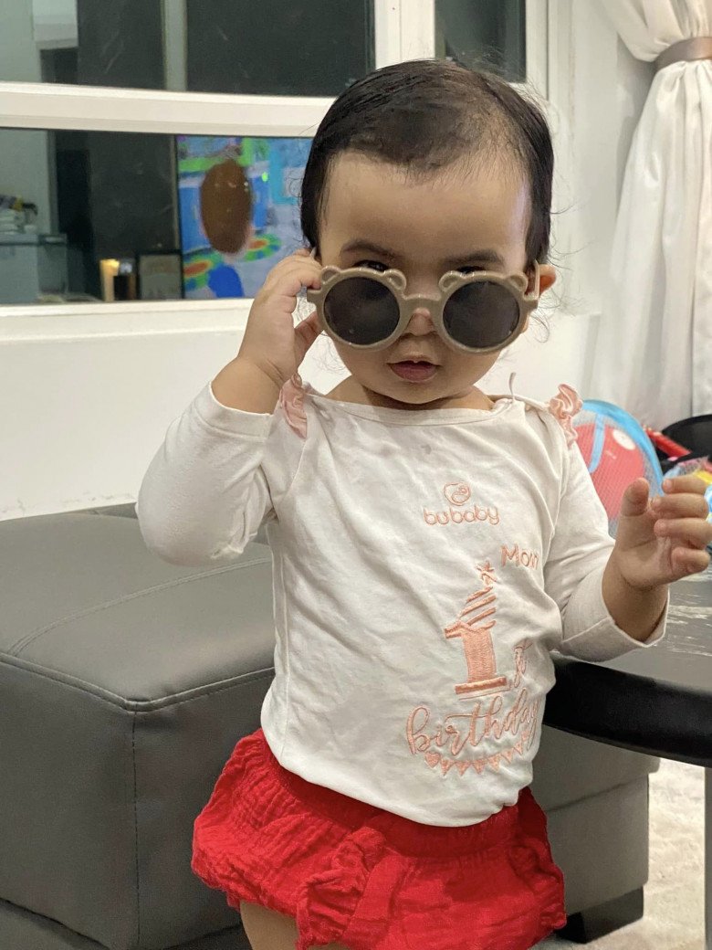 Sao Việt 24h: Bị chỉ trích không quan tâm con gái Mai Phương, Phùng Ngọc Huy vẫn đăng ảnh amp;#34;sayamp;#34; cùng tình tin đồn - 12