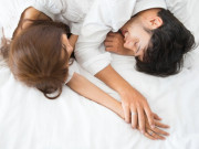 Sức khỏe - Tại sao nam nữ dễ gắn như sam sau khi có quan hệ tình dục? Đáp án giúp “mở mắt” cho ai tặc lưỡi tình một đêm