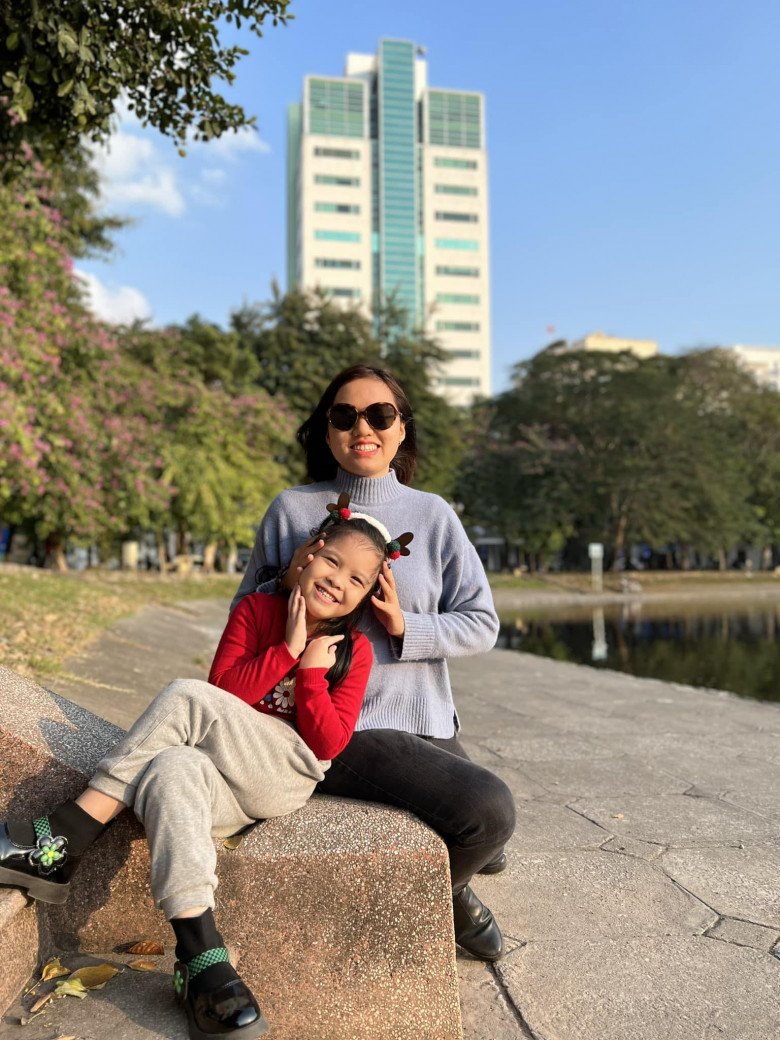 Diễm Quỳnh khoe hình ảnh 2 cô con gái.