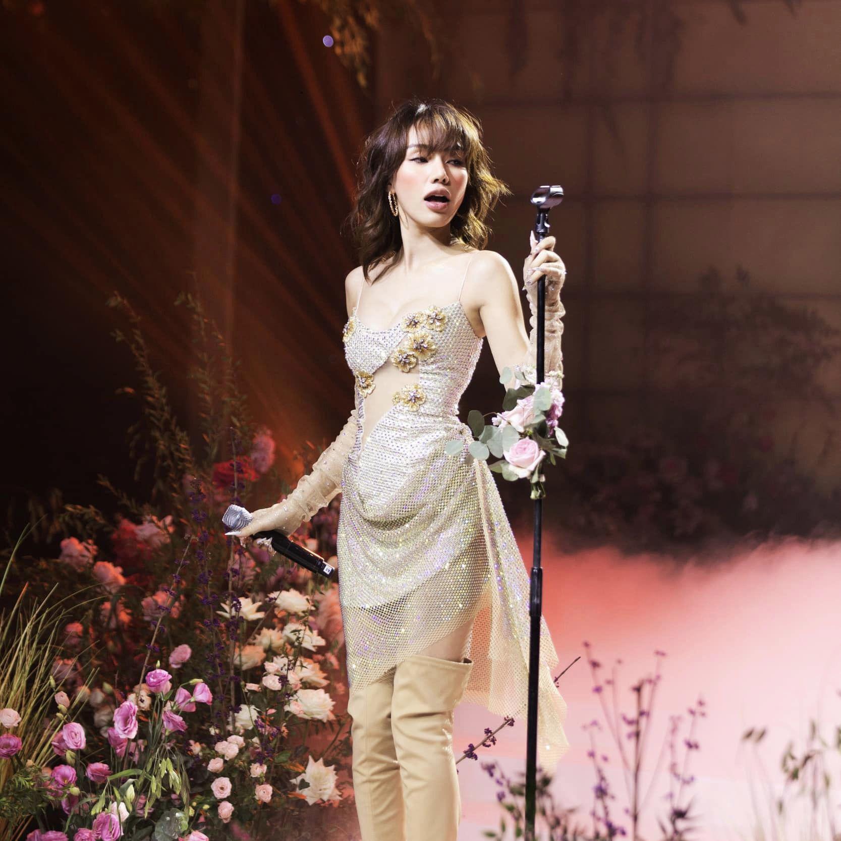 Nữ ca sĩ làm Hồ Ngọc Hà tức, giận: Vừa công khai con trai ruột giấu suốt 8 năm, cậu bé đẹp như trai Hàn - 22