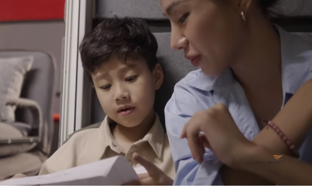 Nữ ca sĩ làm Hồ Ngọc Hà tức, giận: Vừa công khai con trai ruột giấu suốt 8 năm, cậu bé đẹp như trai Hàn - 12