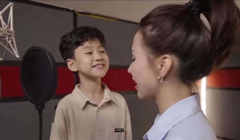 Nữ ca sĩ làm Hồ Ngọc Hà tức, giận: Vừa công khai con trai ruột giấu suốt 8 năm, cậu bé đẹp như trai Hàn - 11