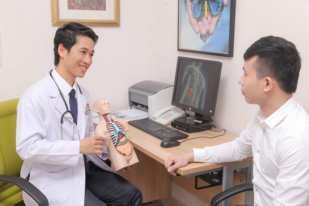 Nam giới từ trên 30 tuổi cần phải quan tâm đến hiện tượng tinh dịch bị vón cục. (Ảnh minh họa)