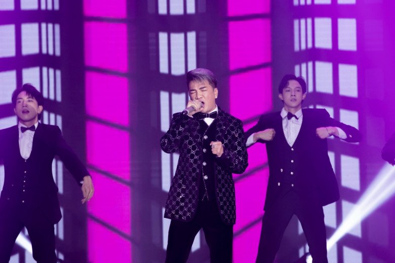 Sau nhiều năm hoạt động trong làng giải trí, cái tên Đàm Vĩnh Hưng vẫn chưa hạ nhiệt.