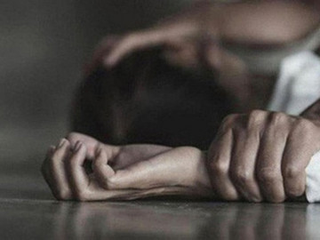 Phát hiện cảnh nóng của con gái 15 tuổi lan truyền trên mạng, ông bố tìm đến tận nhà người đăng tải video và gặp họa