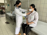 Bà bầu - 2 lần sảy thai, mẹ bầu ung thư tuyến giáp vẫn sinh con khỏe mạnh trong niềm hạnh phúc vỡ òa của gia đình và bác sĩ