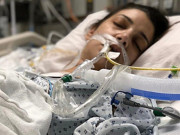 Bà bầu - Tỉnh dậy sau 7 tuần hôn mê, người phụ nữ ngỡ ngàng với cảnh tượng trước mắt