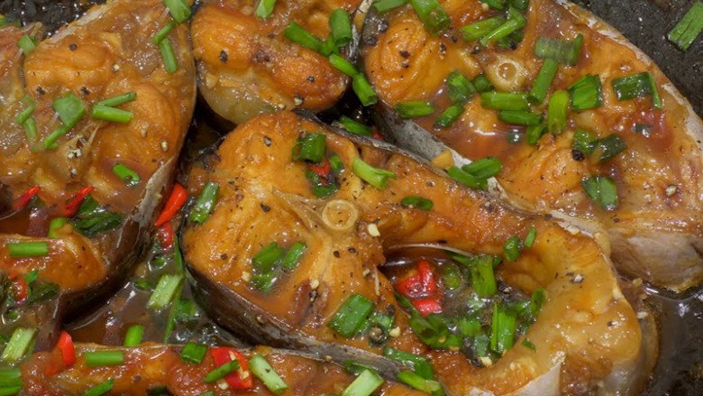 Loại cá có tên độc lạ, giờ trở thành đặc sản quý hiếm, muốn mua phải đặt trước cả tháng, 300.000 đồng/kg - 2