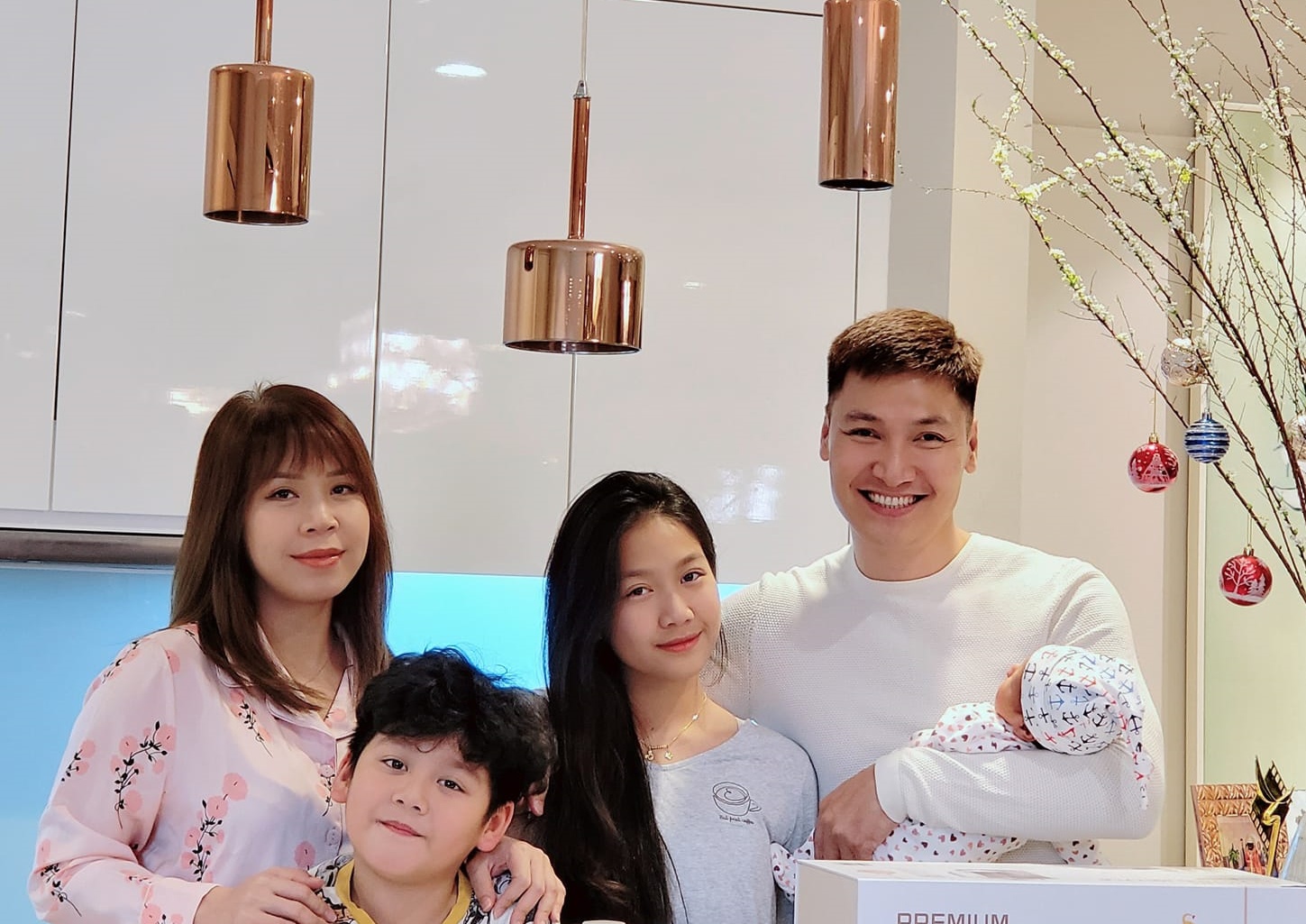 Chíp điệu amp;#34;Bố ơi mình đi đâu thếamp;#34; bây giờ: Sống ảo giống bố, Mạnh Trường nơm nớp muốn theo dõi ở cổng trường - 12