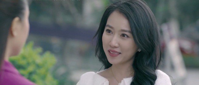 Hồng Loan vào vai tình địch của đàn chị được cả cõi mạng dành tặng cho danh xưng đệ nhất mỹ nhân VTV.