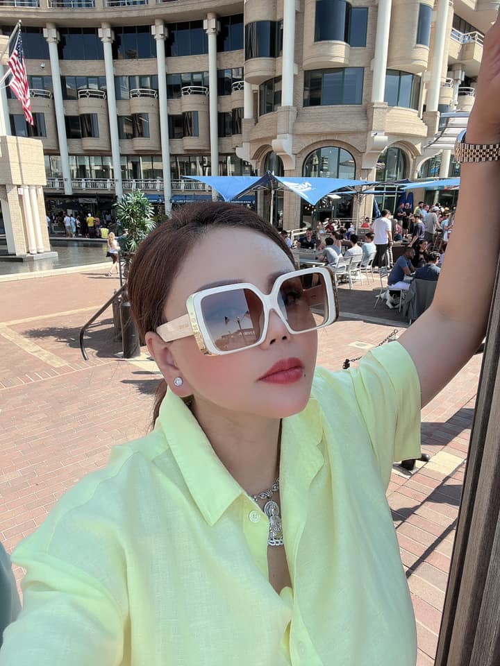 Lê Giang không ngại công khai những lần dao kéo của mình vì theo cô việc dao kéo của cô không hề bị sai mà luôn phục vụ mục đích giúp cô ngày càng đẹp hơn.