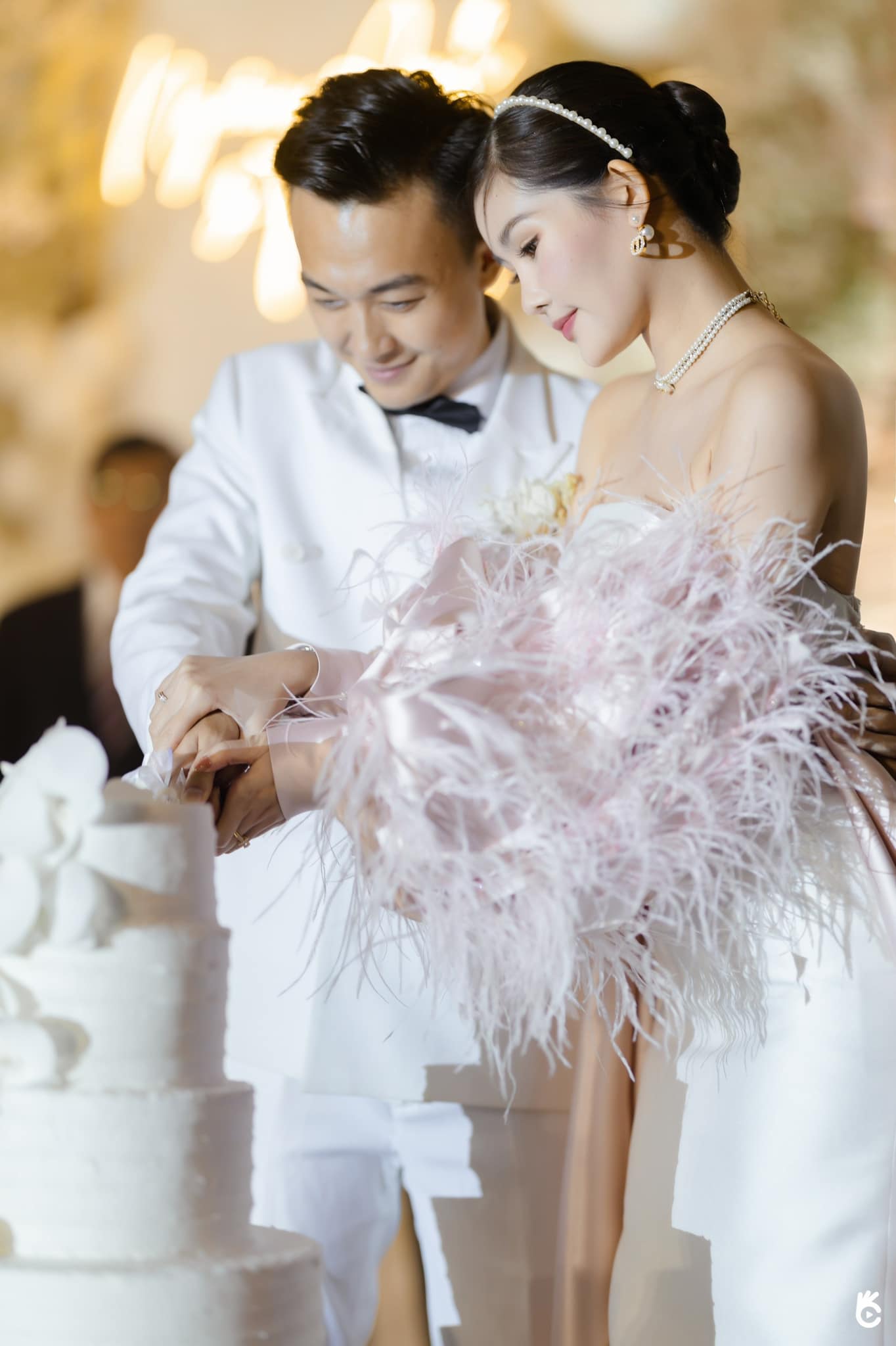 Chồng BTV của Lê Âu Ngân Anh phát tướng, bụng căng tràn sau đám cưới, thấy có lỗi khi bị vợ chê - 16