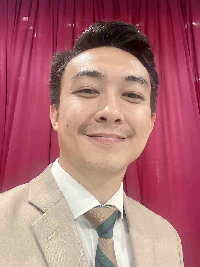 Nam MC mập ra sau khi lấy vợ.