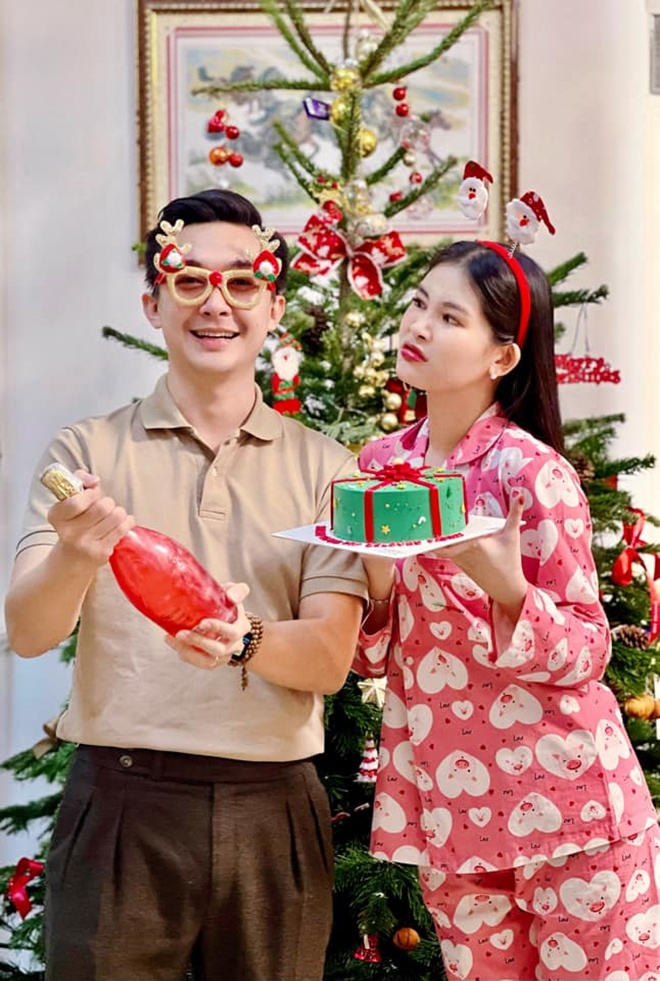 Anh cho biết cuộc sống thêm nhiều màu sắc sau khi cưới vợ.