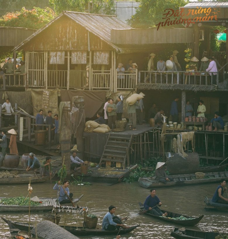 Có gì amp;#34;sai saiamp;#34; trong phim được đầu tư khủng của Trấn Thành: Biển quảng cáo lẫn cột điện cùng amp;#34;xuyên khôngamp;#34; - 2