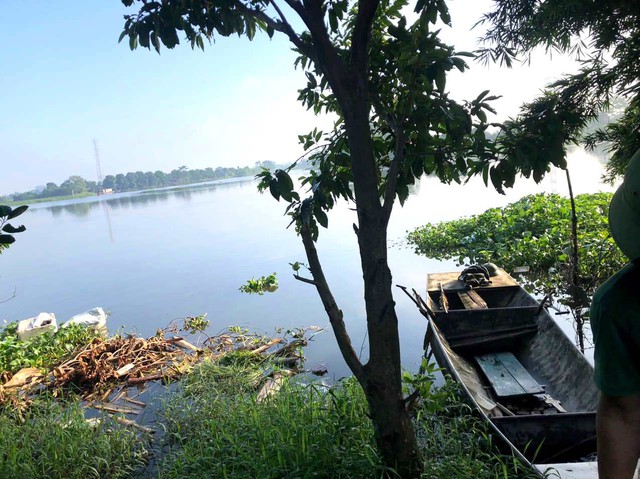 Khu vực sông Đình Đào đoạn thuộc xóm Bến, thôn Bá Thủy (xã Long Xuyên)-Nơi phát hiện cụ ông trôi trên sông.