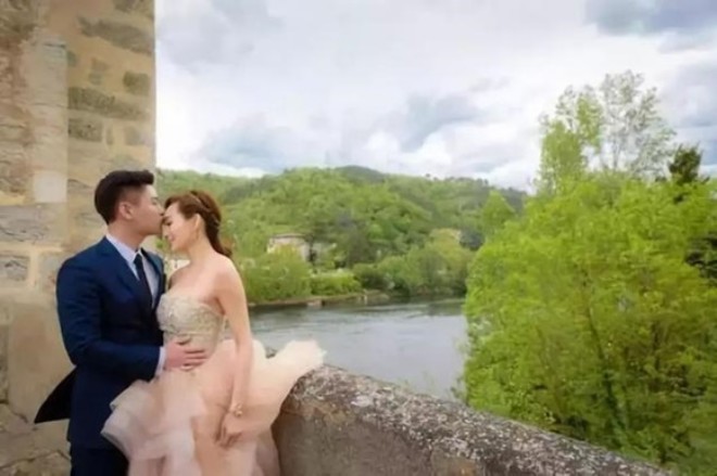 View - La Lâm - Hoa hậu Châu Á U60 đẻ 3 con cho doanh nhân vẫn bị đuổi cổ, trai trẻ đáng tuổi con cầu hôn