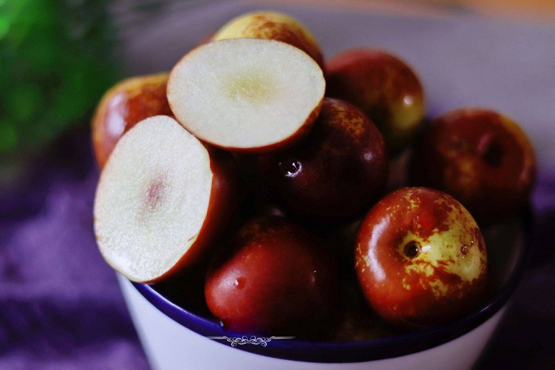 Mua hồng táo chọn quả có vỏ nâu đỏ hay màu hỗn hợp thì ngon, người trồng chỉ cách bất ngờ - 6