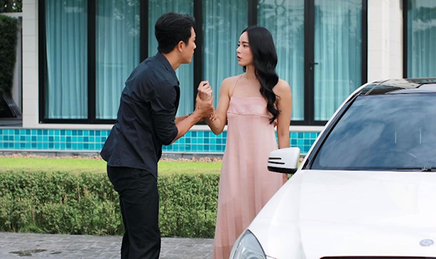 Bố mẹ đang bắt tôi đến nhà ngoại xin lỗi vợ bầu. (Ảnh minh họa)