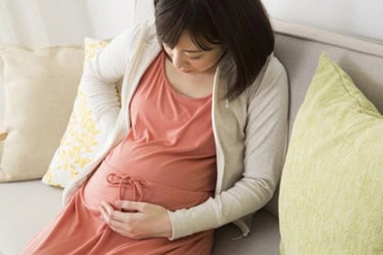 Tôi và mẹ chồng ngơ ngác khi thấy cô gái bầu vượt mặt ở trong nhà chồng tôi. (Ảnh minh họa)