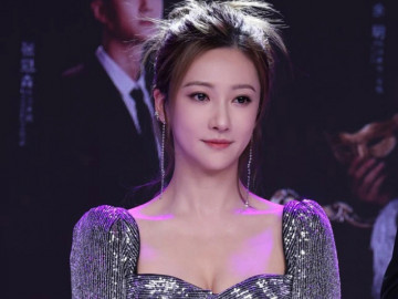 Ngôi sao 24/7: Sao nữ nghẹn ngào tiết lộ năm 16 tuổi từng bị bạn diễn lớn hơn tuổi bố quấy rối