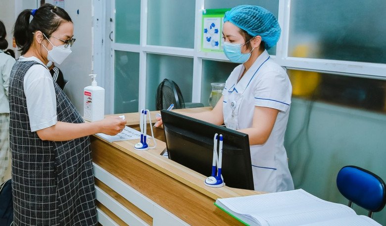 Chi phí sinh tại viện tùy theo đẻ thường, đẻ mổ, yêu cầu bác sĩ mổ và yêu cầu chọn giờ mổ.