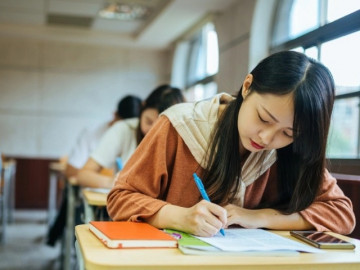 4 cuộc thi tiếng Anh dành cho học sinh, có cơ hội được nhận học bổng của các trường đại học danh tiếng trên thế giới