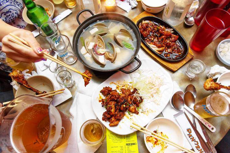 Nguyên tắc dùng thìa, đũa của người Hàn Quốc: Làm đúng quy tắc nếu không sẽ cực kỳ thô lỗ - 4