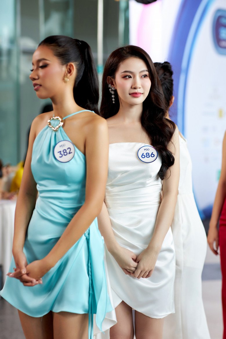 Bản sao Hoa hậu Đặng Thu Thảo lọt vào vòng thi áo tắm, tiến gần hơn đến vương miện Hoa hậu Hoàn vũ - 1