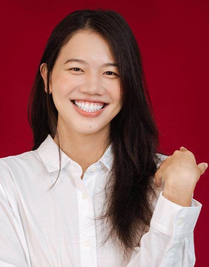 Ánh Viên của thì hiện tại đã khác rất nhiều so với trước. Thế nhưng, sự khác biệt này không đến từ việc cô đã dao kéo đường nét nào đó trên gương mặt. Tất cả đến từ việc đầu tư đúng đắn cho hàm răng hay nụ cười. 