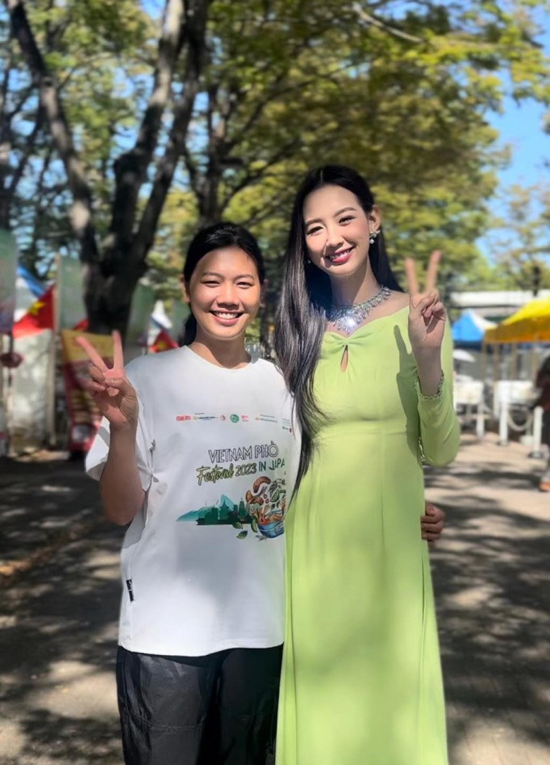 Trong 1 khung hình khác được Bảo Ngọc chia sẻ vào 1 ngày trước đó, Ánh Viên còn gây shock hơn khi chẳng thèm tô chút son môi.