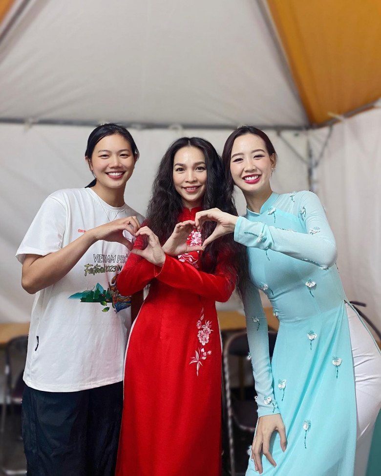 Hoa hậu Liên lục địa 2022 Lê Nguyễn Bảo Ngọc tưng bừng chia sẻ lên trang cá nhân hình ảnh chụp chung, hội ngộ cùng với Ánh Viên và Hiền Thục tại Nhật Bản.