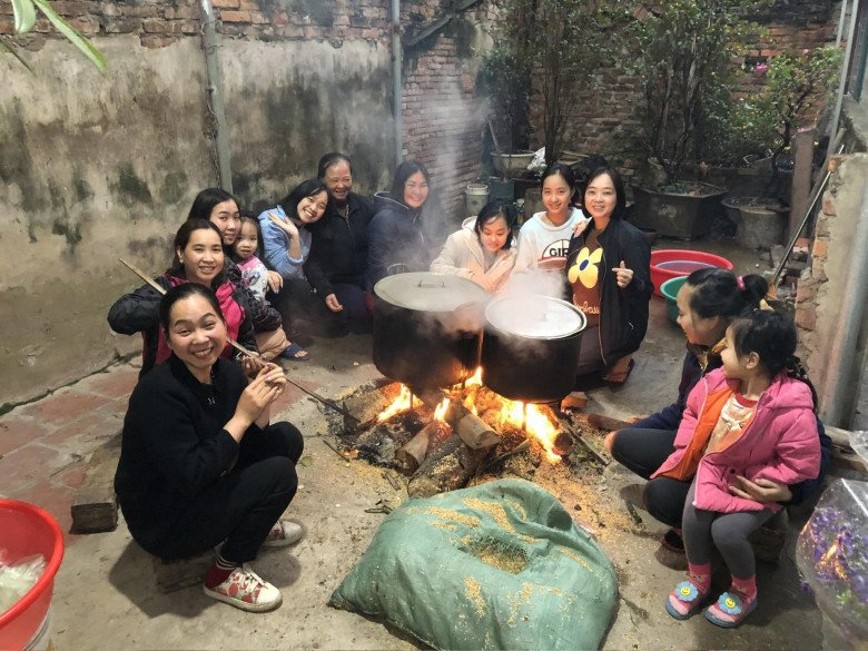 Các chị em của Hải Yến đều yêu thương mẹ vô bờ bến.