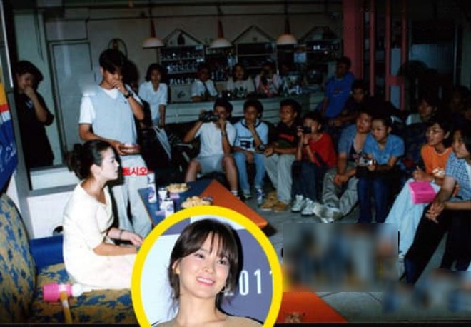 Sốc hình ảnh 25 năm trước của Song Hye Kyo khi đối diện với fan: Gương mặt trắng bệch như ma - 3