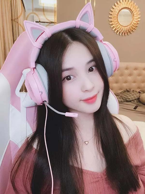 Nữ streamer xinh nhất làng game Việt lên chức mẹ, đợi con ngủ mới dám chơi game cho đỡ nhớ nghề - 1