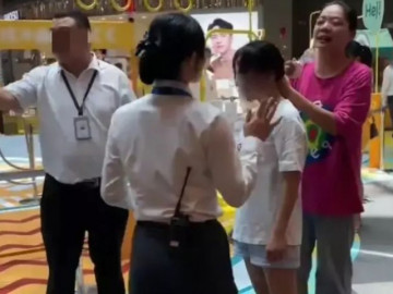 Diễn biến vụ chồng ngoại tình với cô giáo của con, vợ đánh ghen ép tiểu tam diễu phố