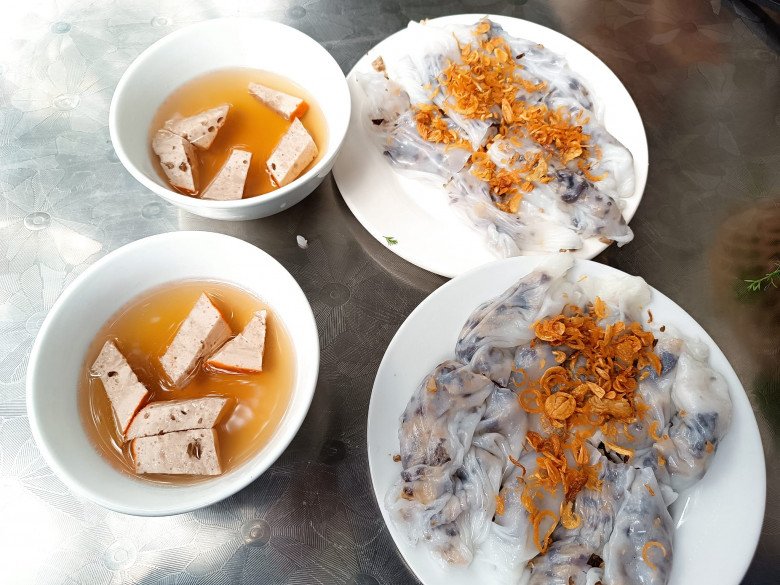 5 quán bánh cuốn ngon nhất Hà Nội, trời lạnh thế này ăn bánh cuốn nóng là amp;#34;đỉnh của chópamp;#34; - 1