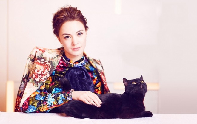 View - Trương Dung Dung - Bông hồng lai trở thành nàng Dương Quý Phi phong tình nhất Cbiz