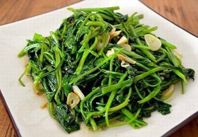 Lá này ở Việt Nam rất sẵn, người Nhật gọi là “rau trường thọ”, từ rễ đến ngọn đều ăn được, nấu kiểu này siêu ngon - 9