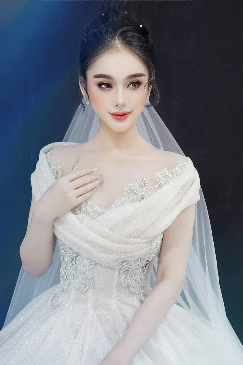 View - Lâm Khánh Chi lộ bình luận hẹn thử váy cưới, sắp lên xe hoa lần 2 sau khi công khai có bạn trai trẻ đẹp?