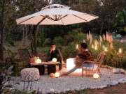 Nhà đẹp - Nghỉ hưu ở tuổi 34, đôi vợ chồng thuê trang trại rộng 18.000m2 ngoài đảo, chi 1 tỷ cải tạo chuồng gà thành nhà ở