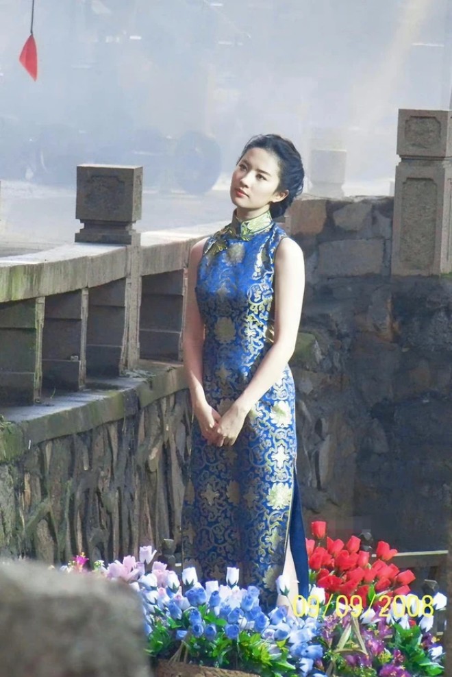 Dáng vẻ thời quá khứ của Lưu Diệc Phi thực sự khí chất.